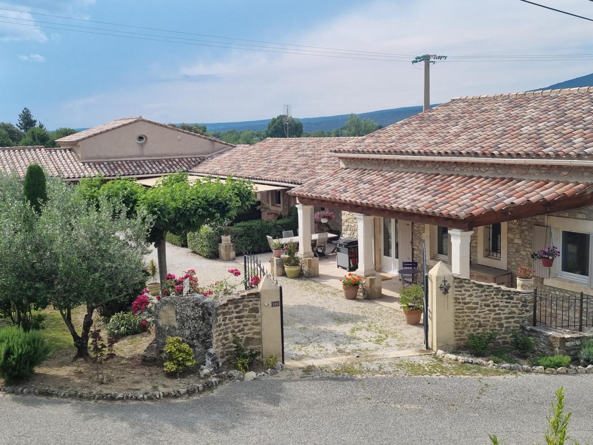 La Fanette Hotel Montbrison-sur-Lez Екстериор снимка